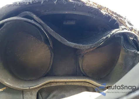 2019 Mercedes-Benz C 300 z USA, uszkodzony, nr VIN 55SWF8DB9KU293175